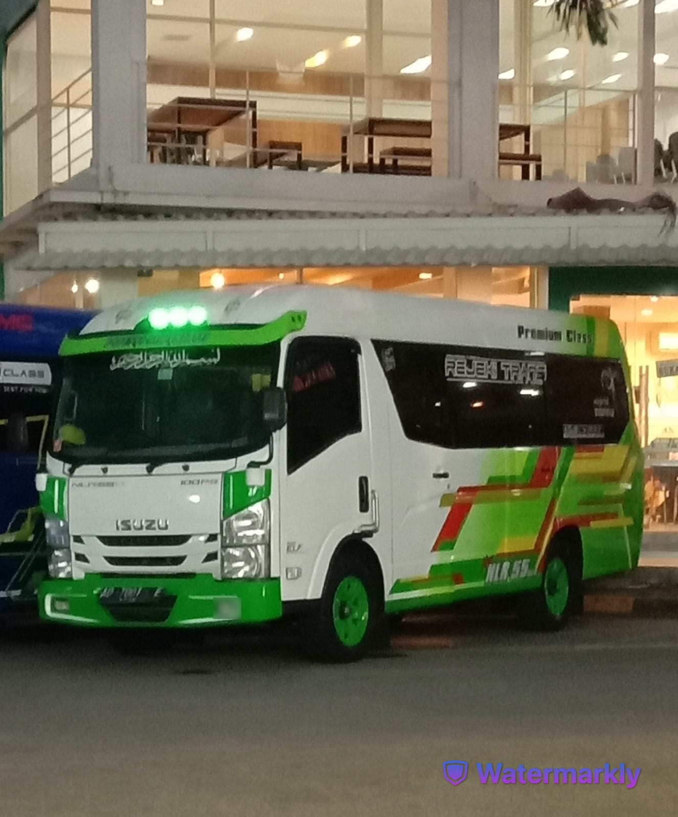 Isuzu Elf Long