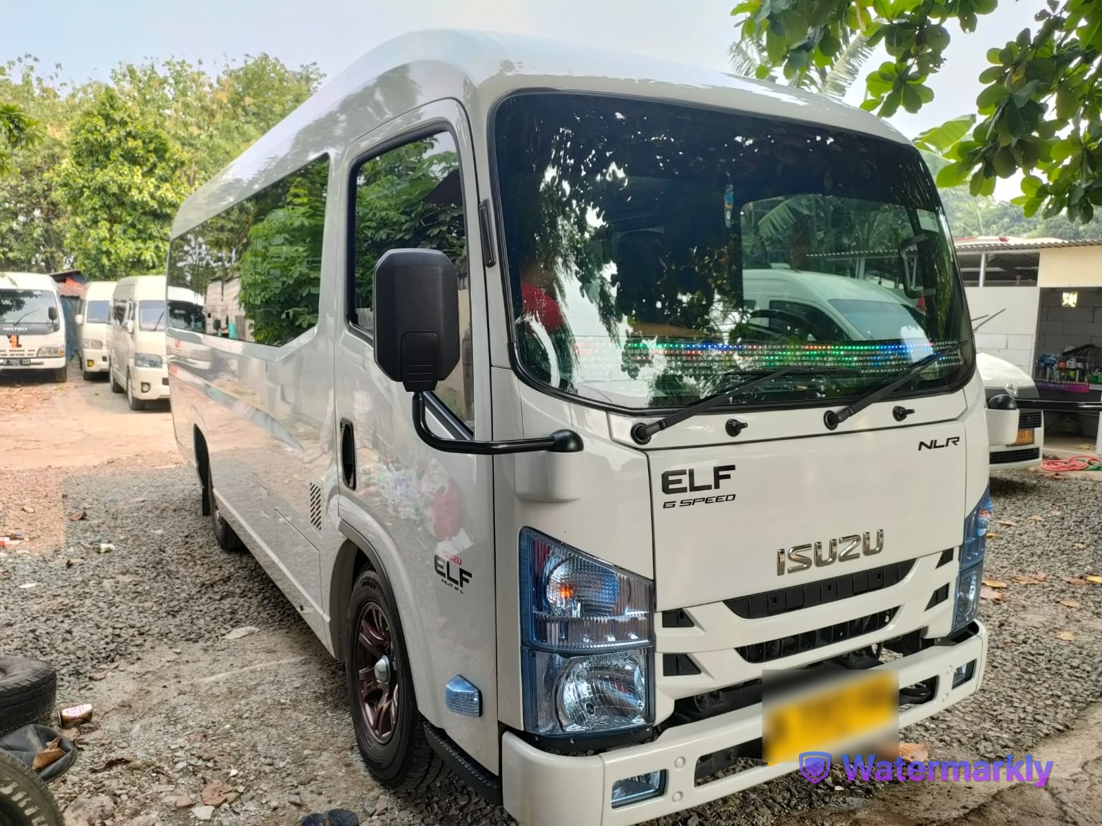 Isuzu Elf Long