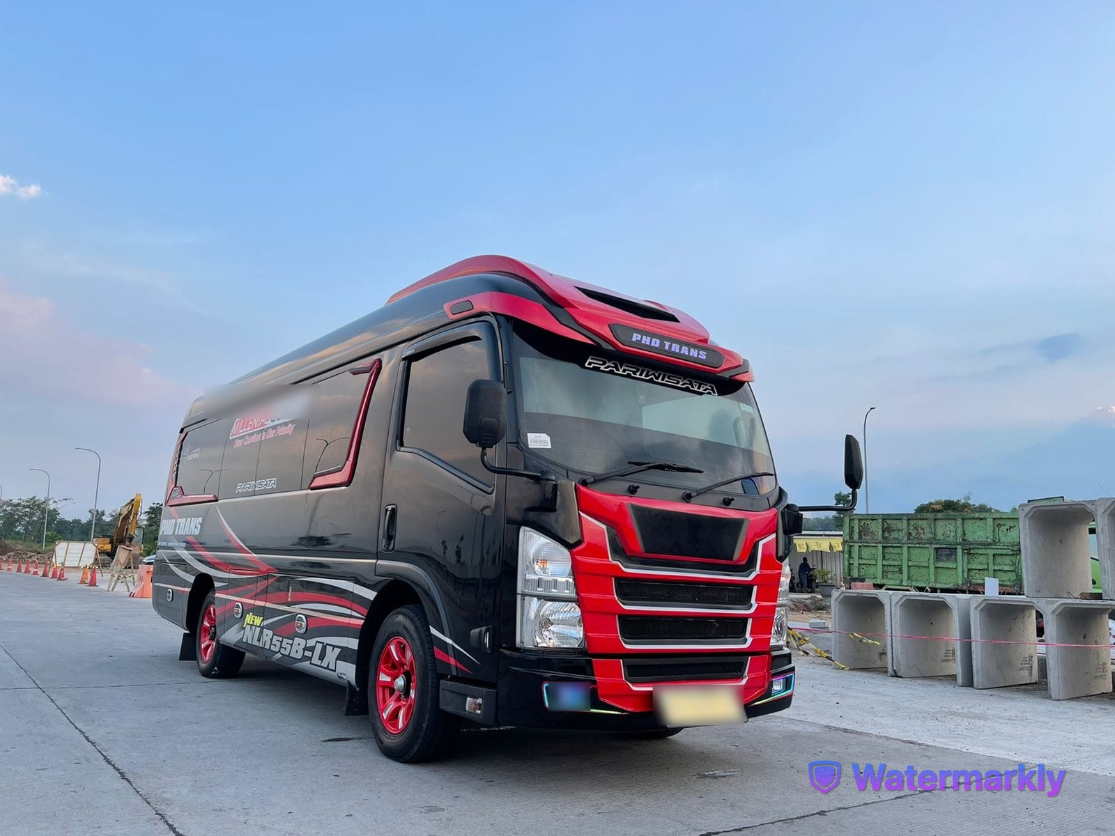 Isuzu Elf Long