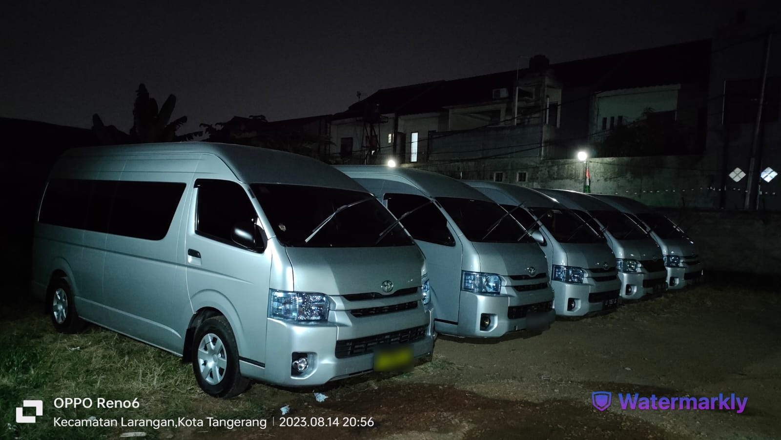 Toyota Hiace Commuter